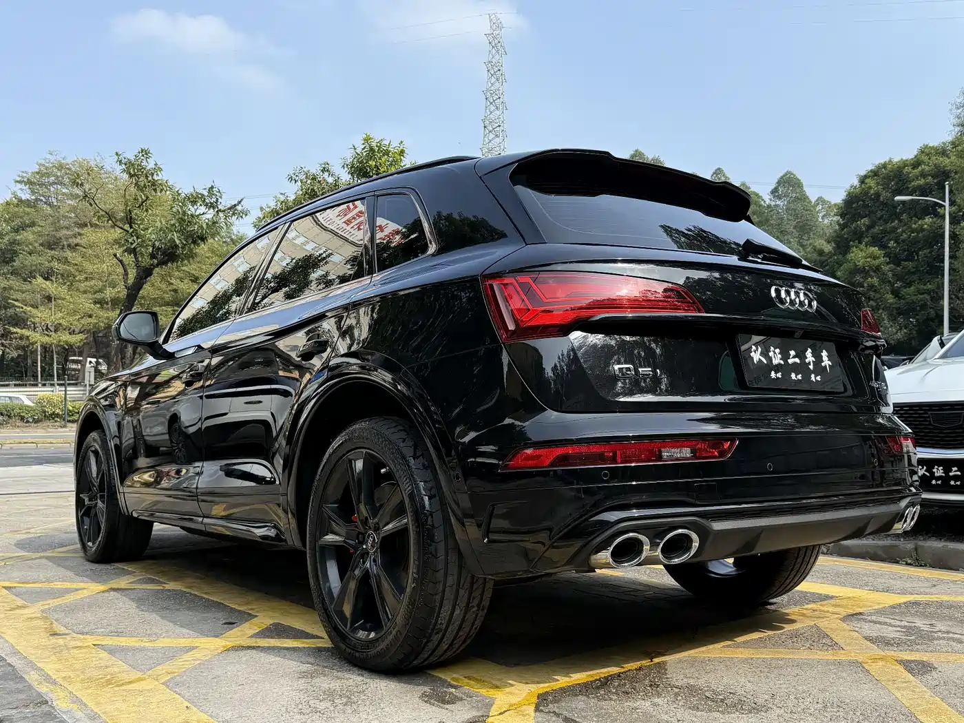 Audi Q5L 2023 45T Luxury Dynamic фото 6