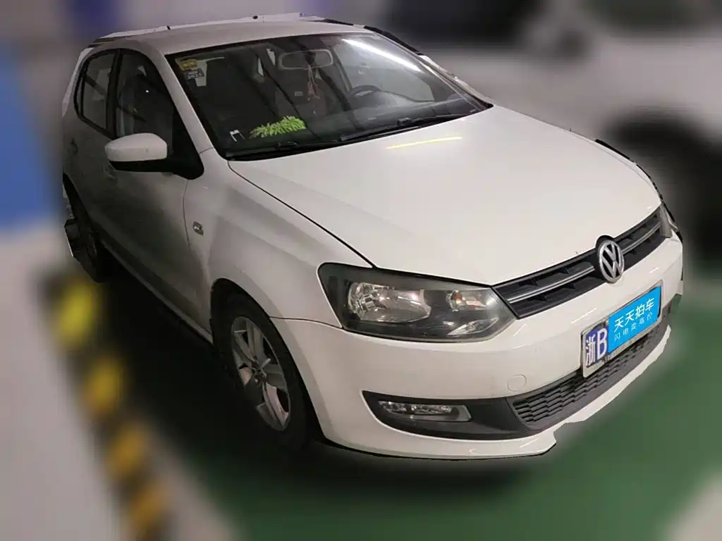 Фото 3 - Volkswagen Polo