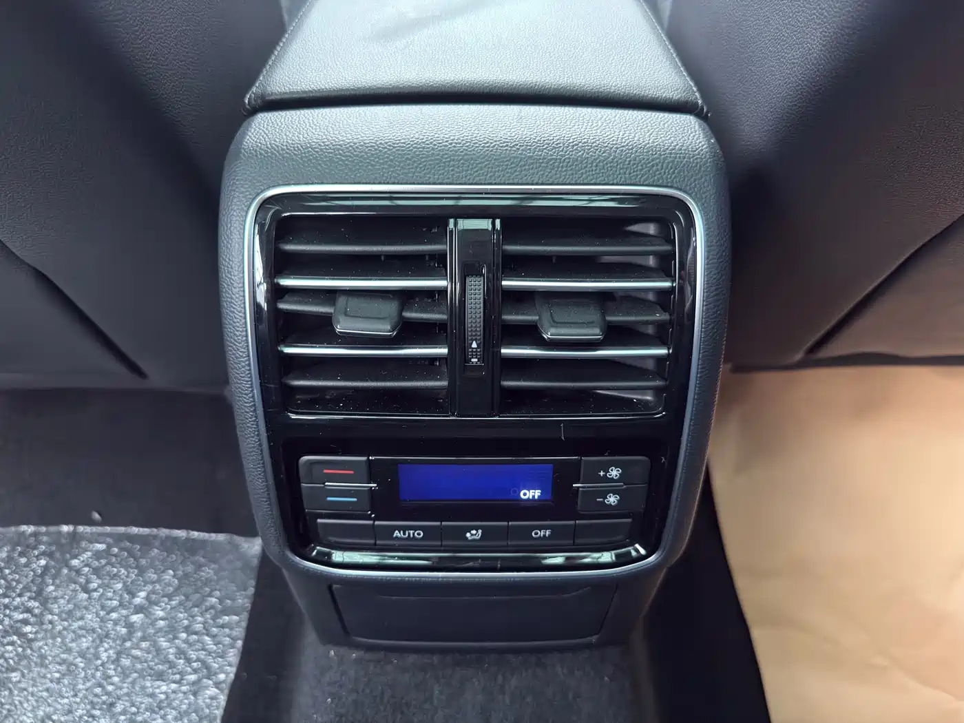 Volkswagen Magotan 2017 330TSI DSG Luxury фото 14