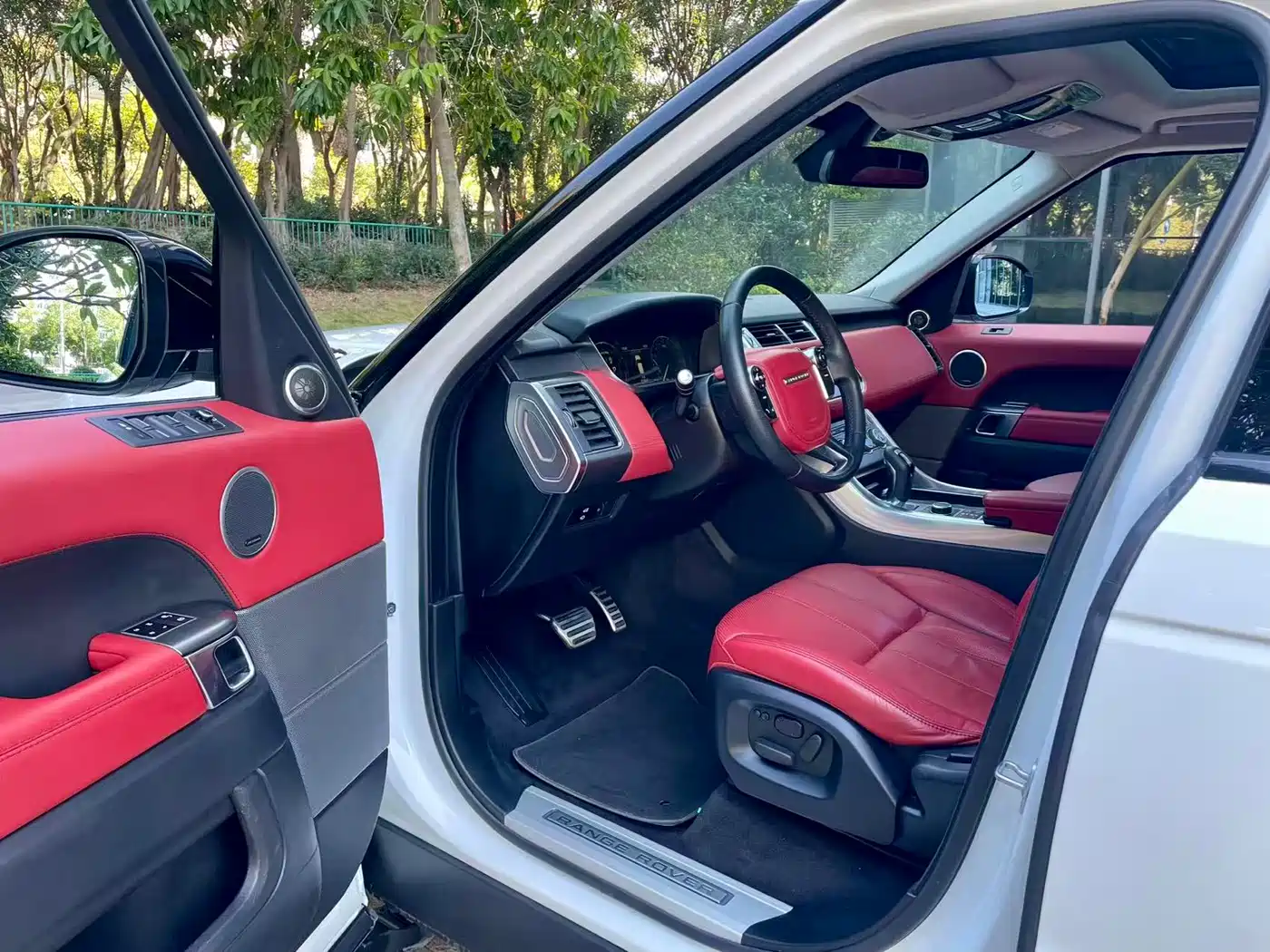 Land Rover Range Rover Sport 2014 3.0 SC V6 HSE DYNAMIC фото 6