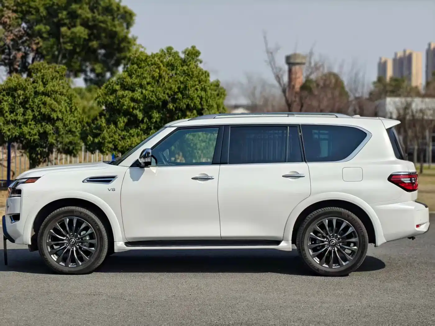 Nissan Patrol 2023 ARMADA 5.6L Armada Flagship Edition фото 3