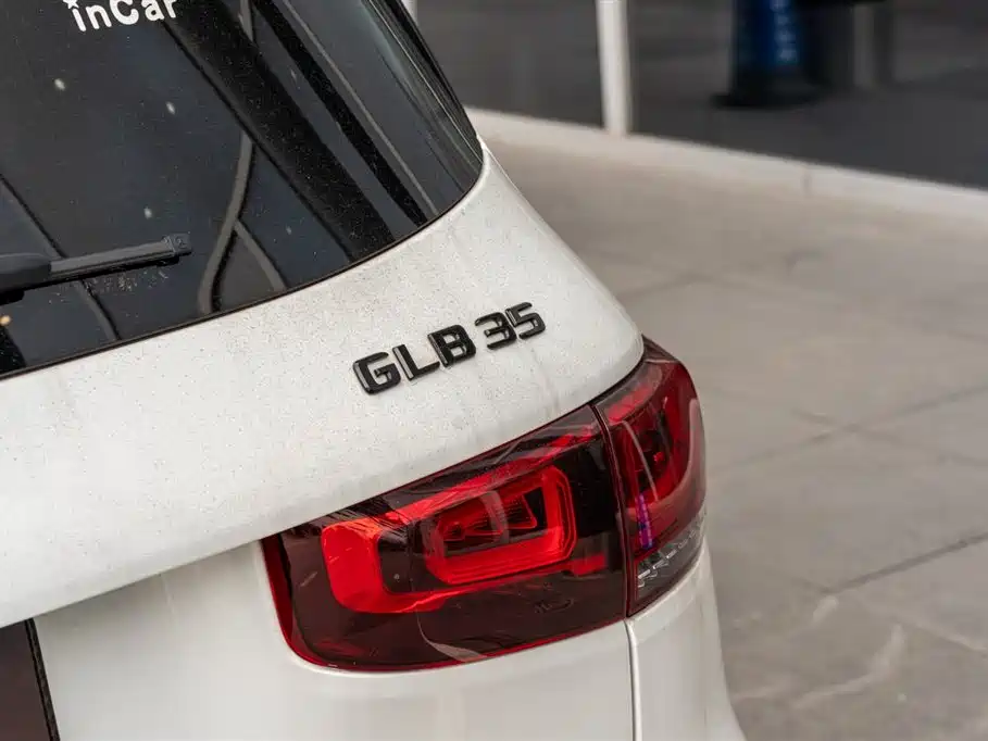Mercedes-Benz GLB AMG 2021 AMG GLB 35 4MATIC фото 12