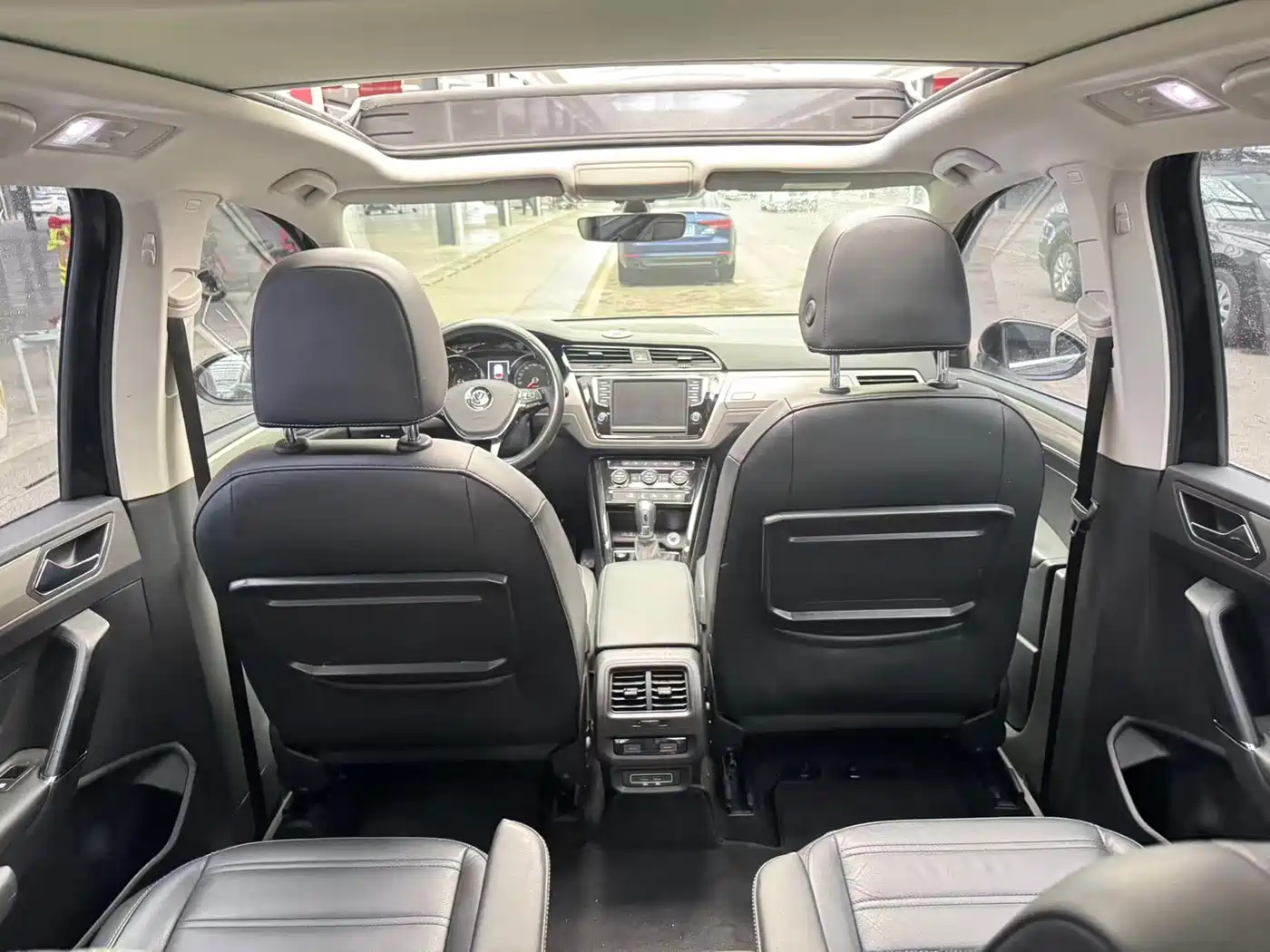 Volkswagen Touran 2018 Touran L 280TSI DSG Frontier Luxury Edition 6-Seater China V фото 10