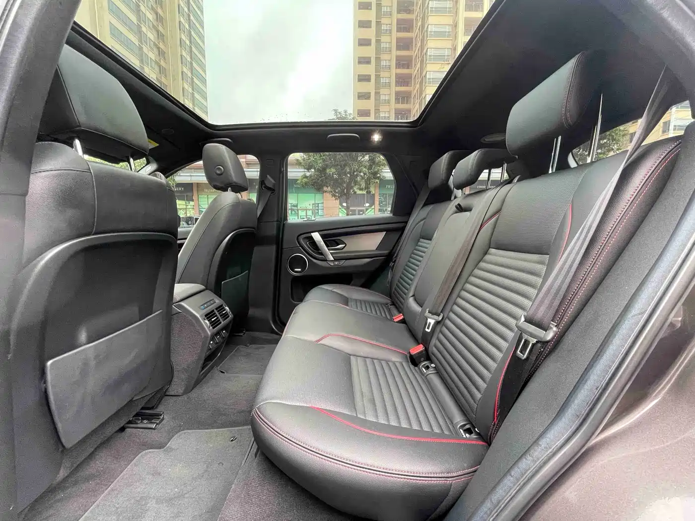 Фото 16 - Land Rover Discovery Sport