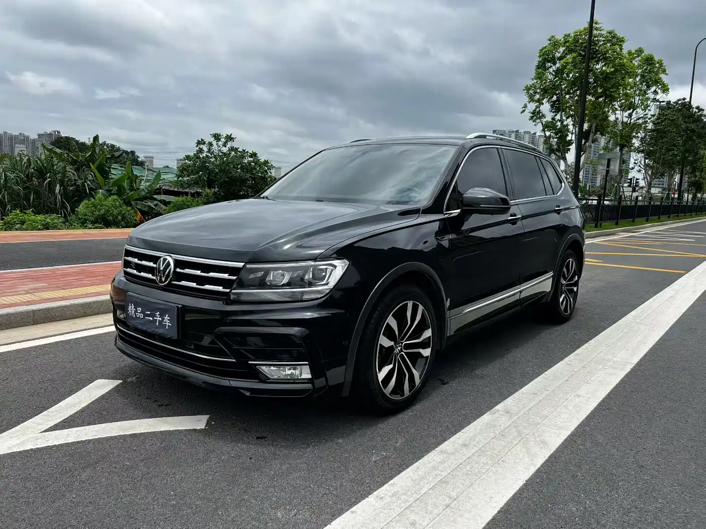 Volkswagen Tiguan L 2021 330TSI Automatic 2WD R-Line Premium