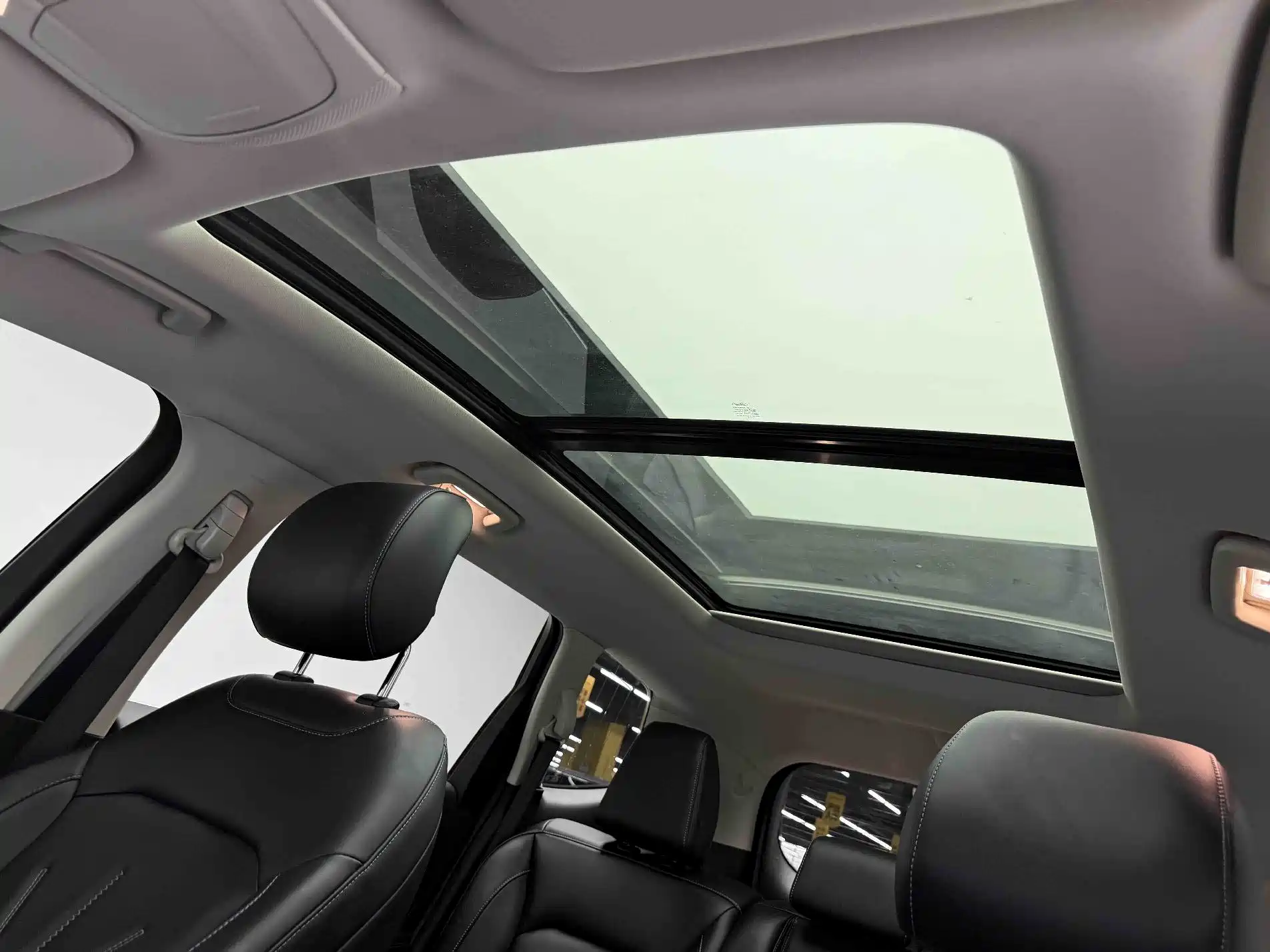 Фото 11 - Ford Edge