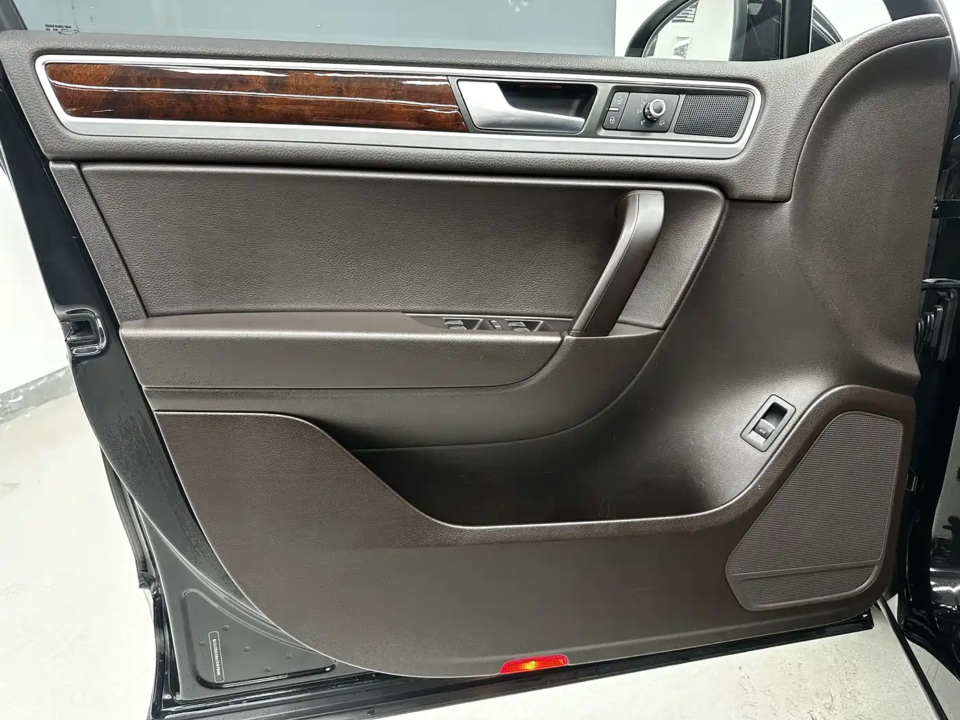 Volkswagen Touareg 2011 3.0TSI Standard фото 12