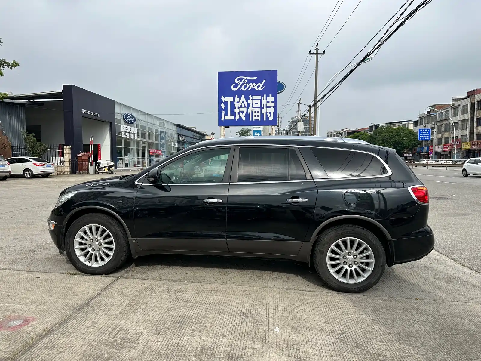 Фото 4 - Buick Enclave