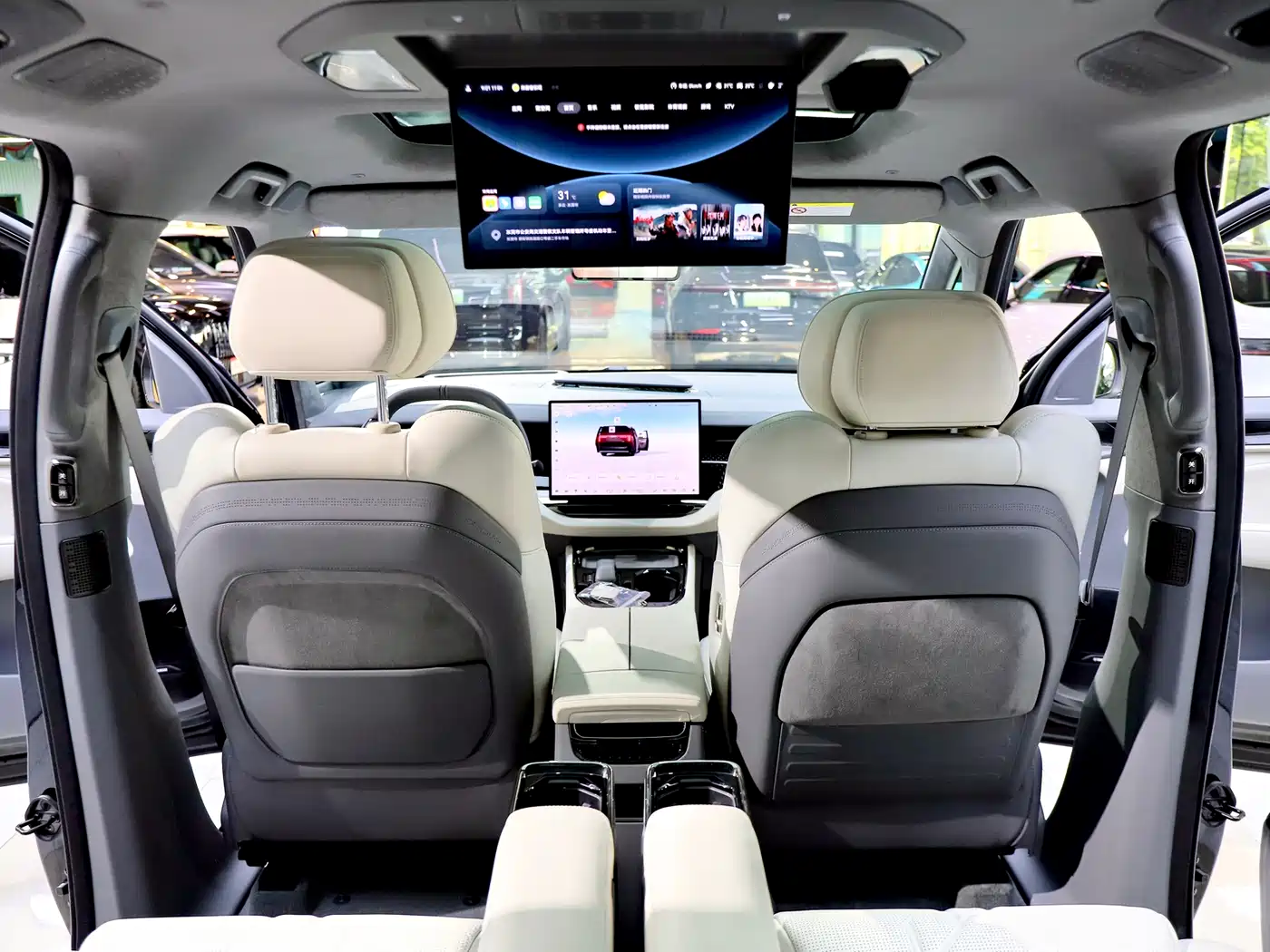 ZEEKR 009 2025 2024 6-seat Executive AWD 108kWh