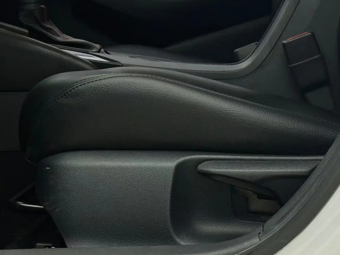 Toyota Corolla 2021 1.2T S-CVT Elite PLUS Edition фото 20