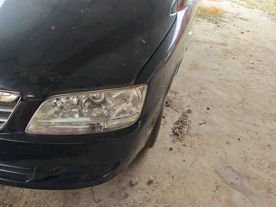 Zotye M300 2015 2010 Model 1.6L Bi-Fuel Standard 6-Seater