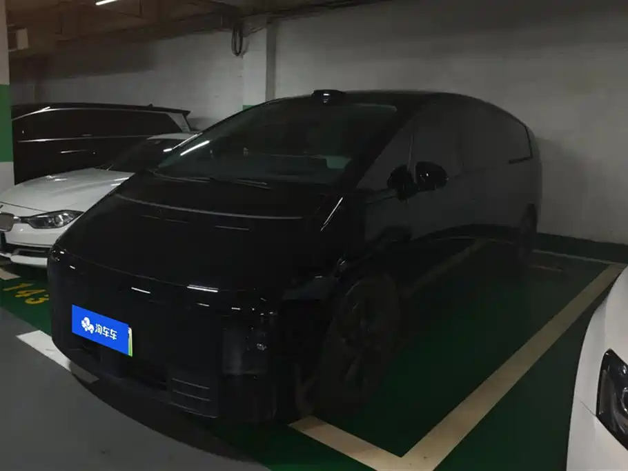 Li Auto MEGA 2024 Ultra