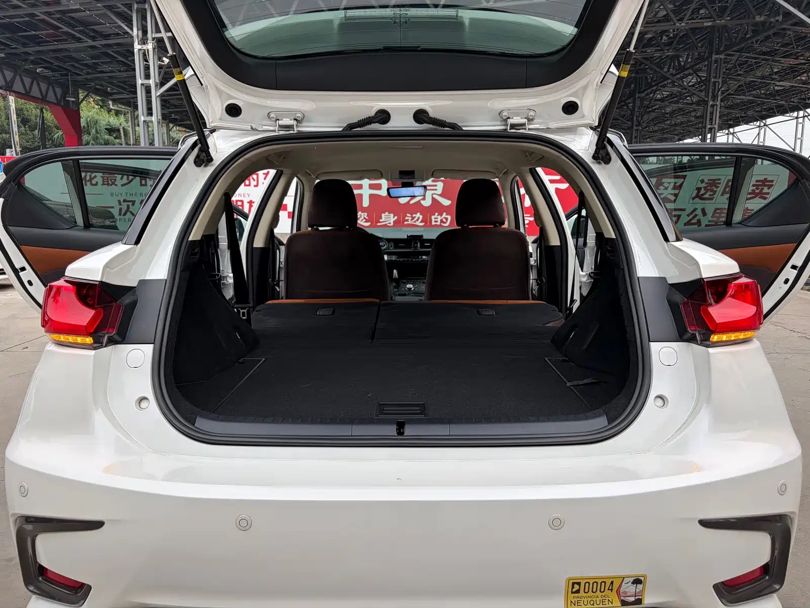 Фото 14 - Lexus CT
