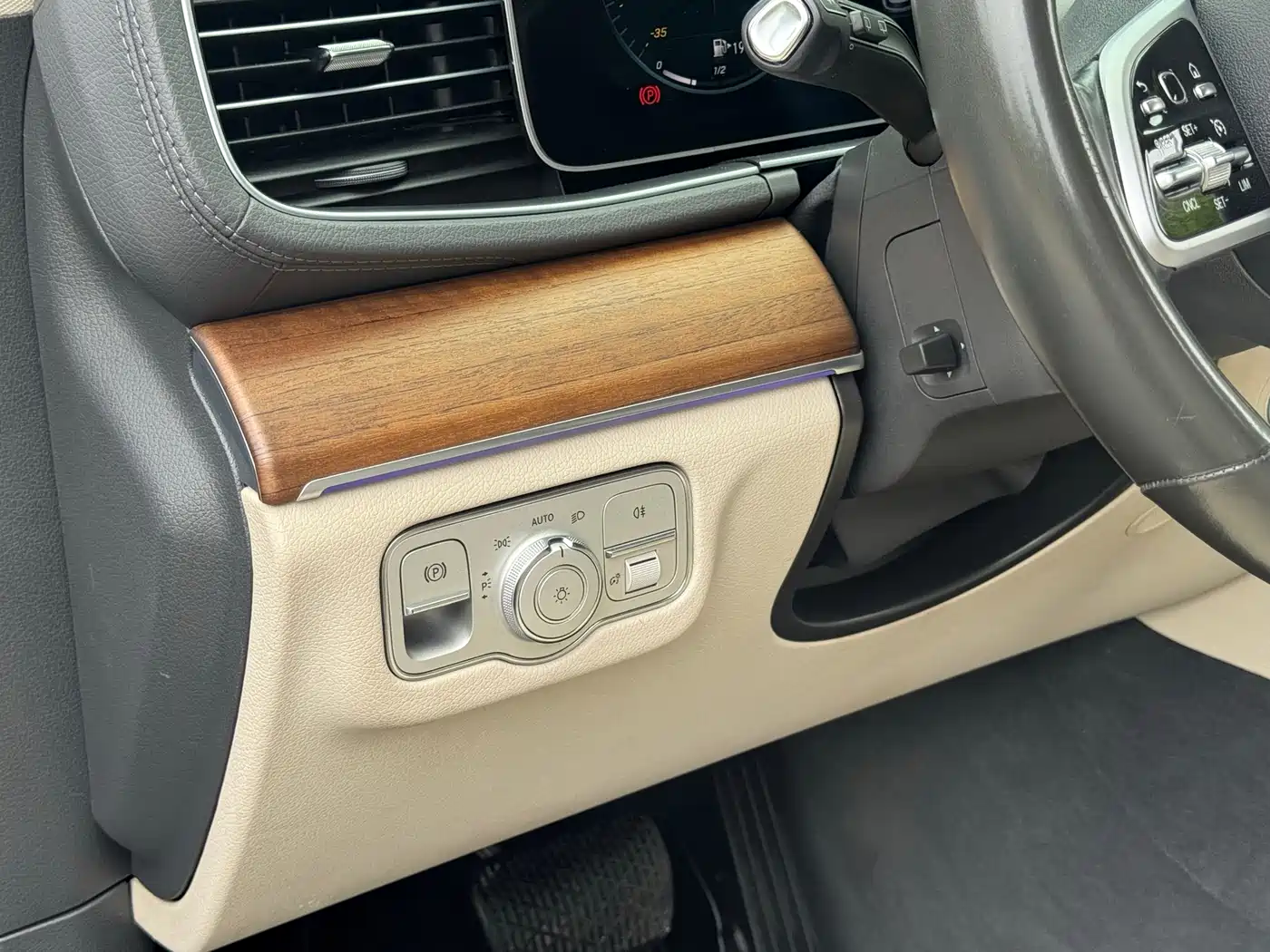 Mercedes-Benz GLE 2020 GLE 350 4MATIC Luxury фото 5