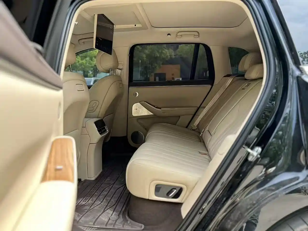 AITO Wenjie AITO M7 2026 Pure Electric Max Long Range 5-seater фото 5