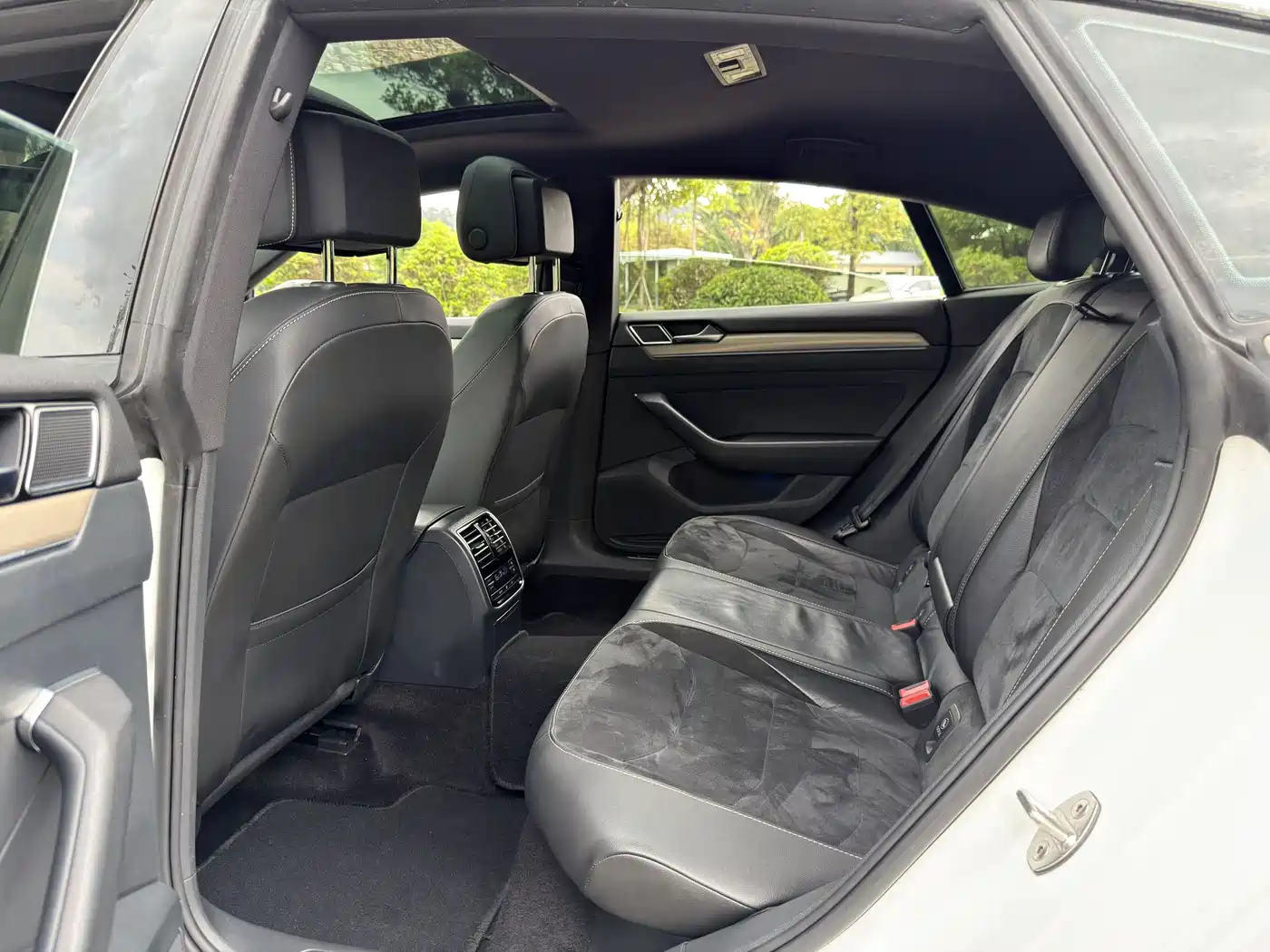 Volkswagen FAW-Volkswagen CC 2019 330TSI Luxury Appearance (China V) фото 8