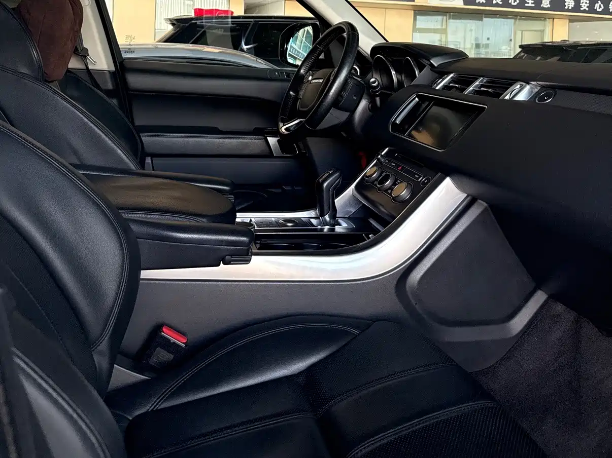Фото 7 - Land Rover Range Rover Sport