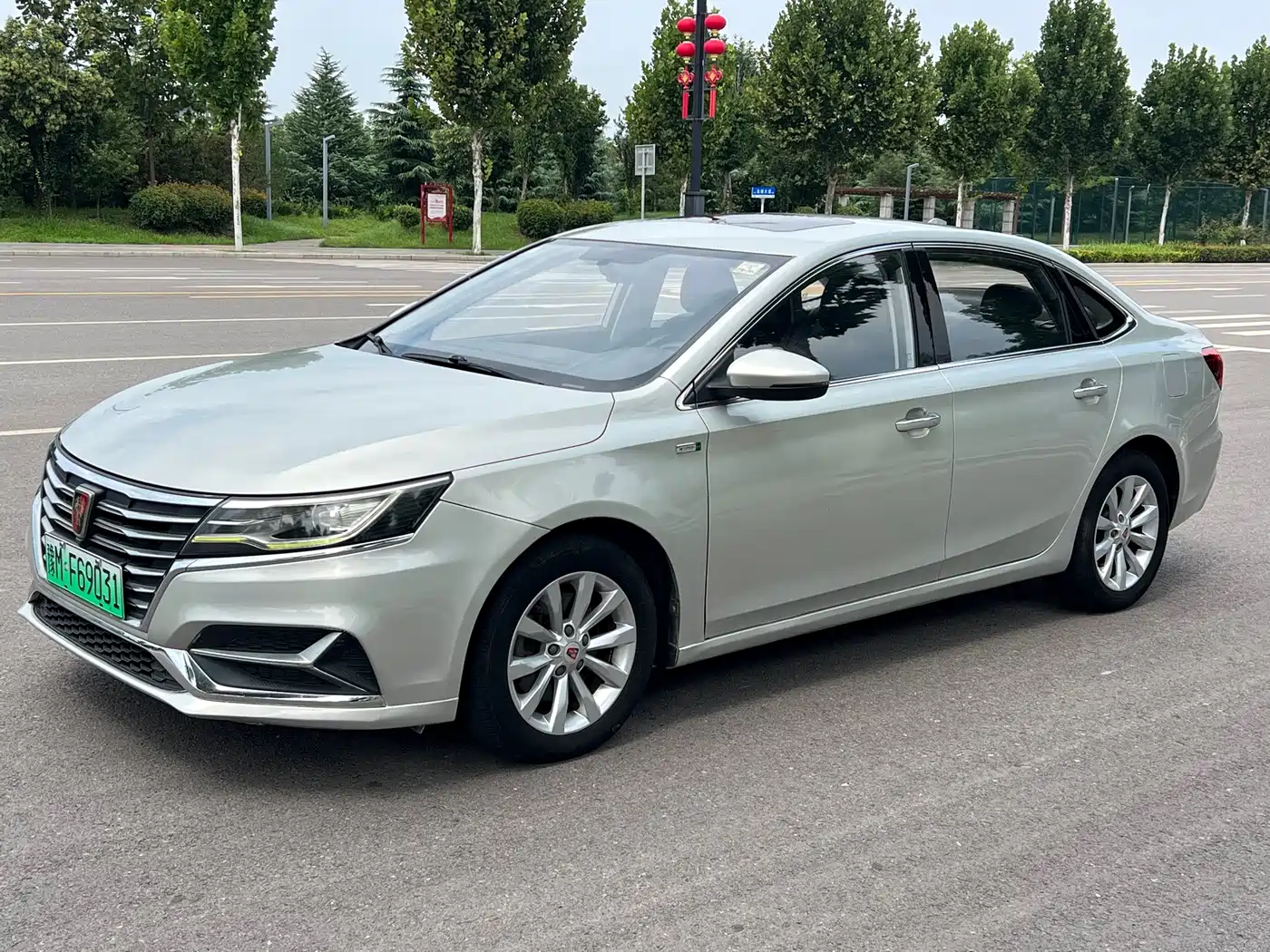 Roewe i6 New Energy 2018 2017 45T Hybrid Connected Smart Enjoyment Edition