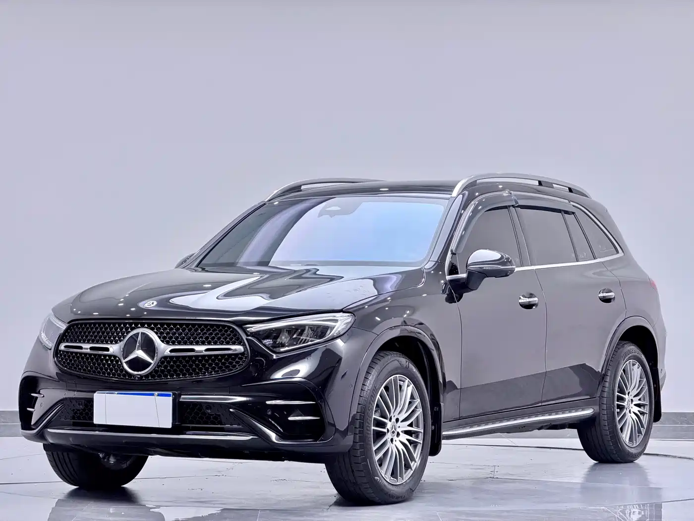 Photo 9 - Mercedes-Benz GLC