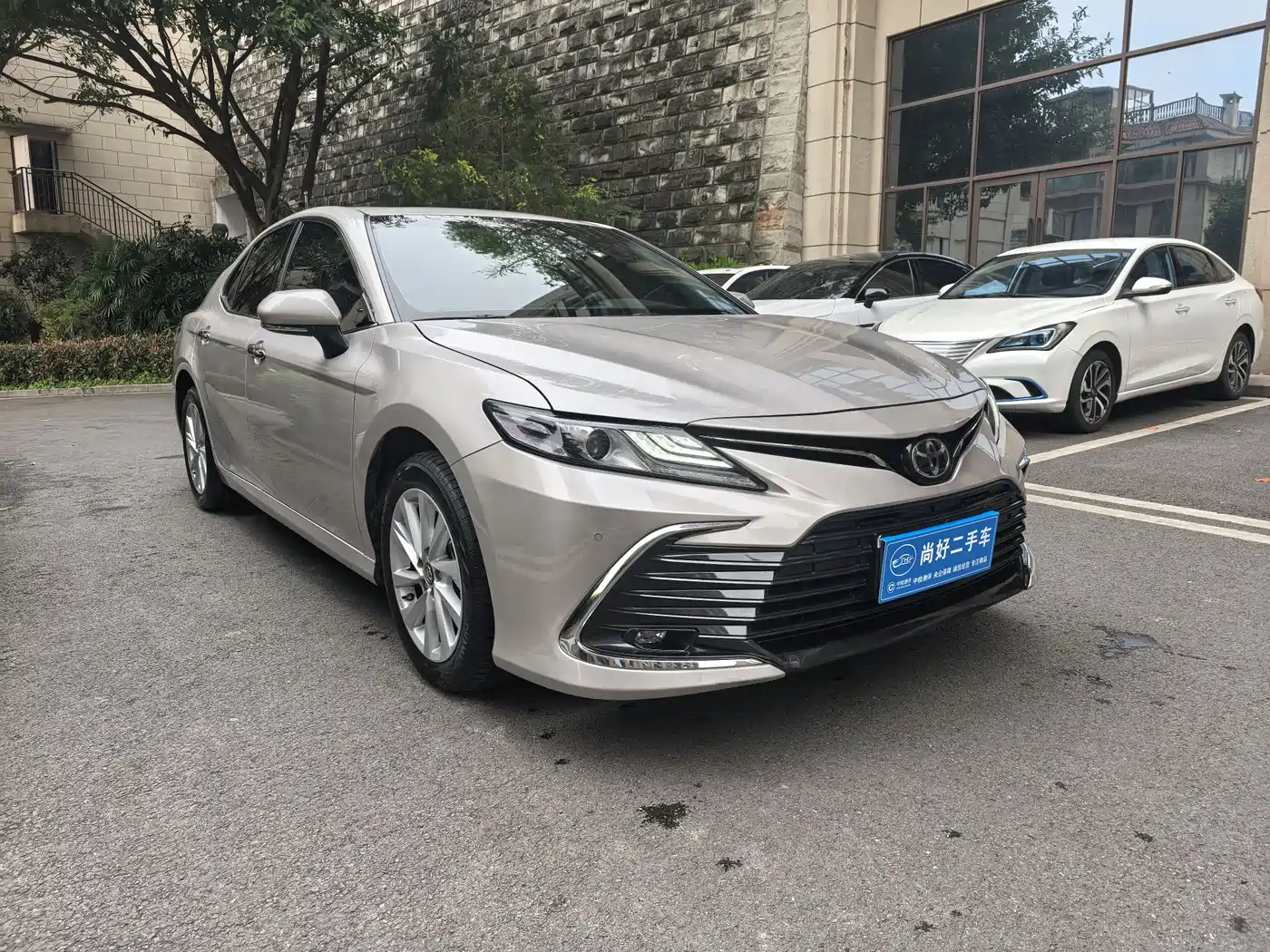 Toyota Camry 2021 2.0G Luxury Edition фото 3