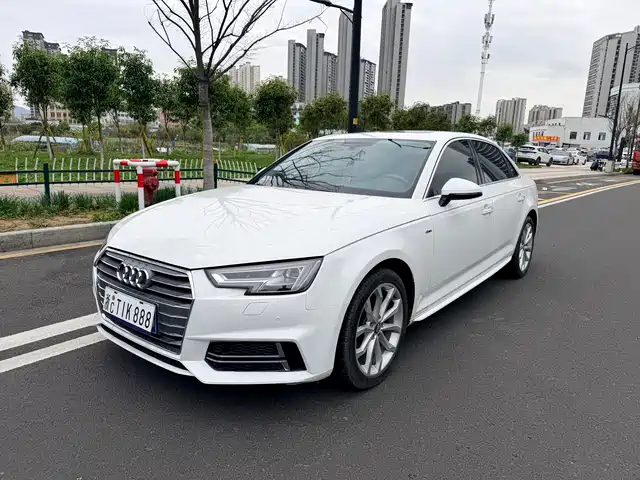 AUDI A4L
