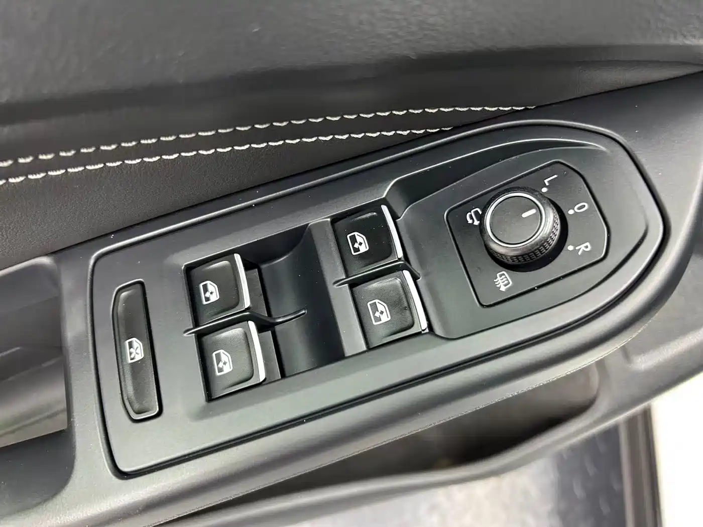 Volkswagen Golf 2021 280TSI DSG R-Line фото 10