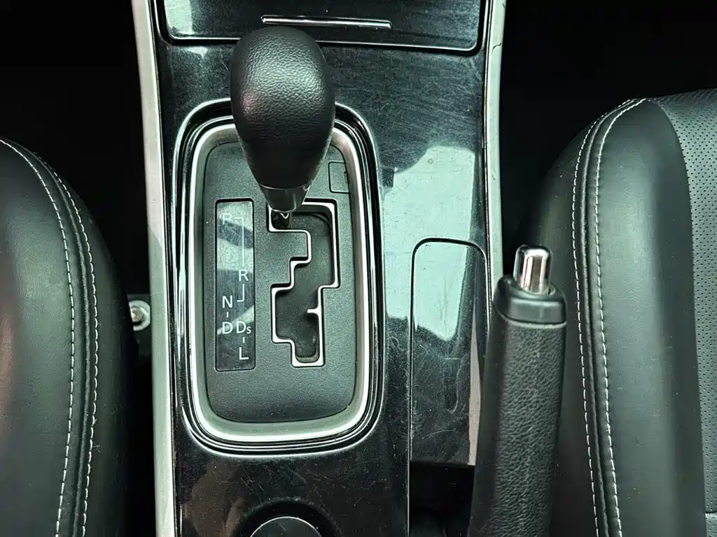Mitsubishi Outlander 2021 2.0L 2WD Smooth Ride Version 5-Seater фото 13