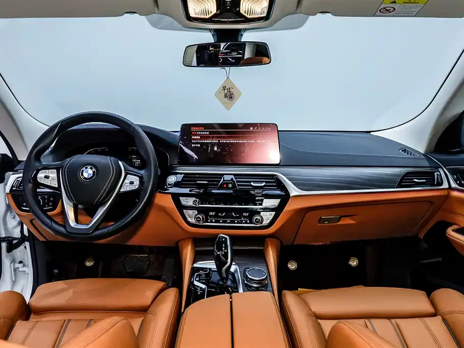 BMW 6 Series GT 2022 Model 630i Luxury Design Package фото 24
