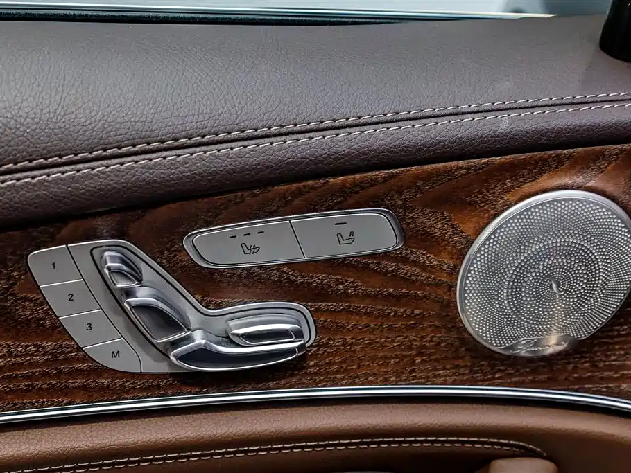 Mercedes-Benz E-Class 2023 E 300 L Fashion фото 12