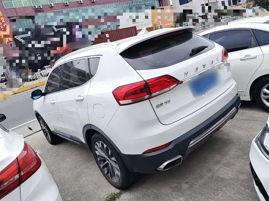 Photo 5 - Haval H6