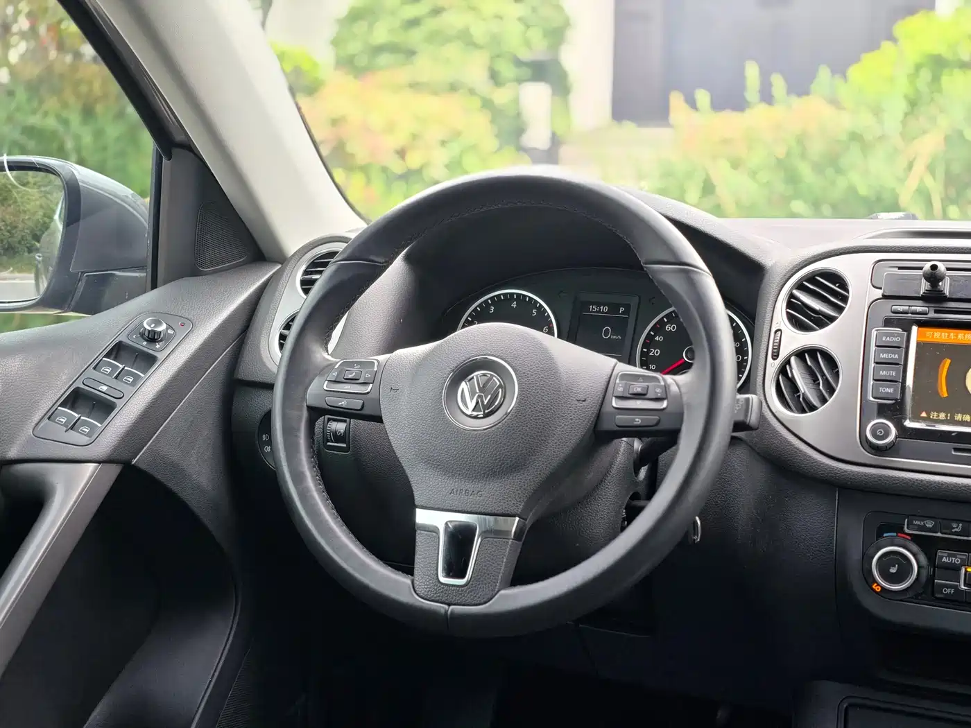 Volkswagen Tiguan 2010 2.0TSI Automatic AWD Flagship фото 11