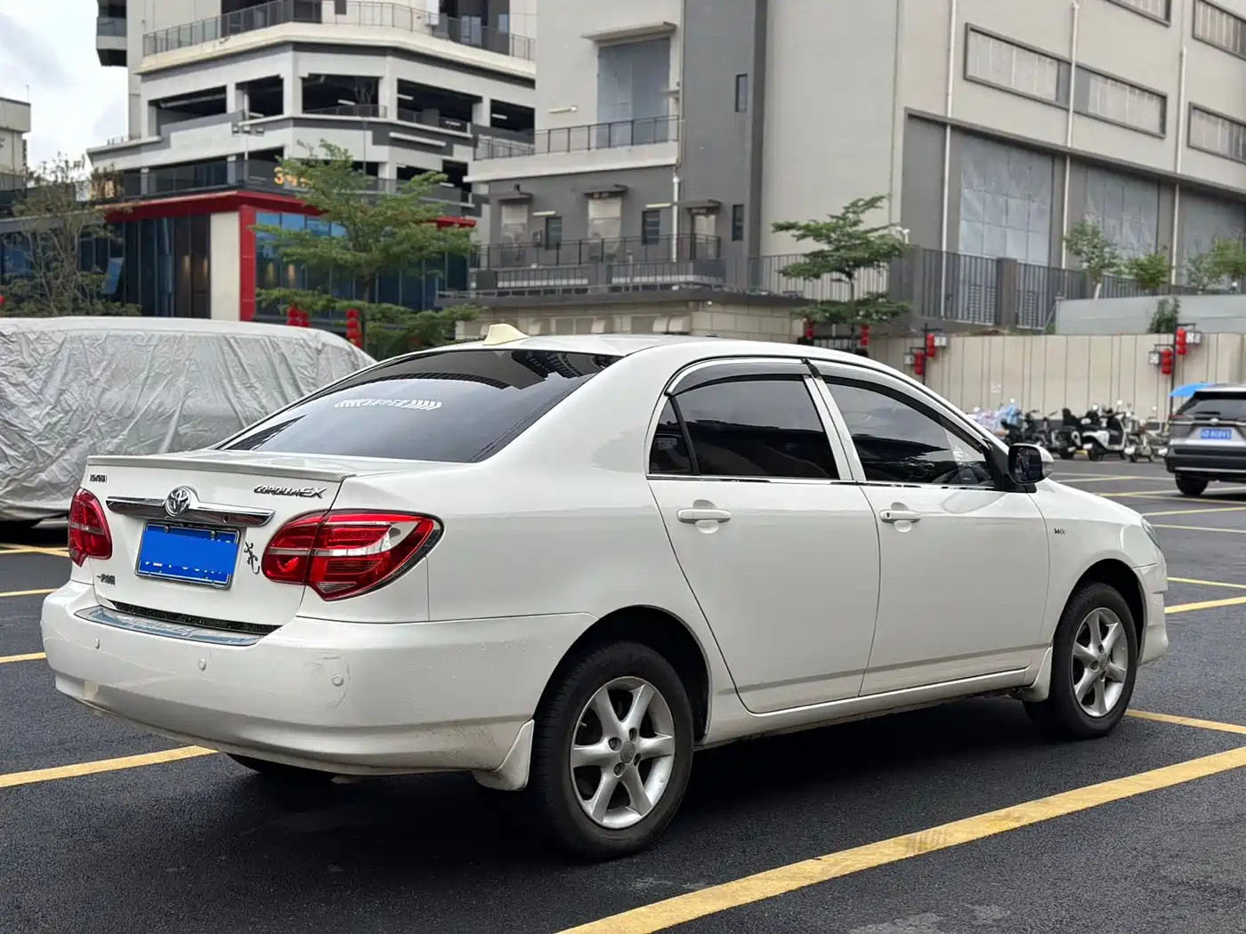 Toyota Corolla 2013 1.6L Automatic Luxury фото 7