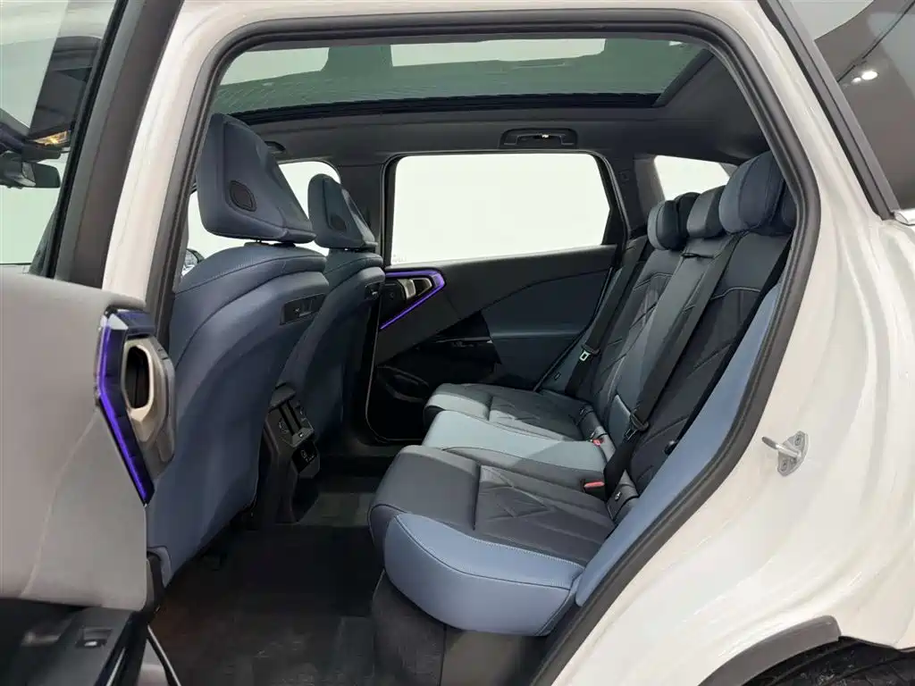 BMW X3 2025 xDrive30L Premium M Sport Package фото 17
