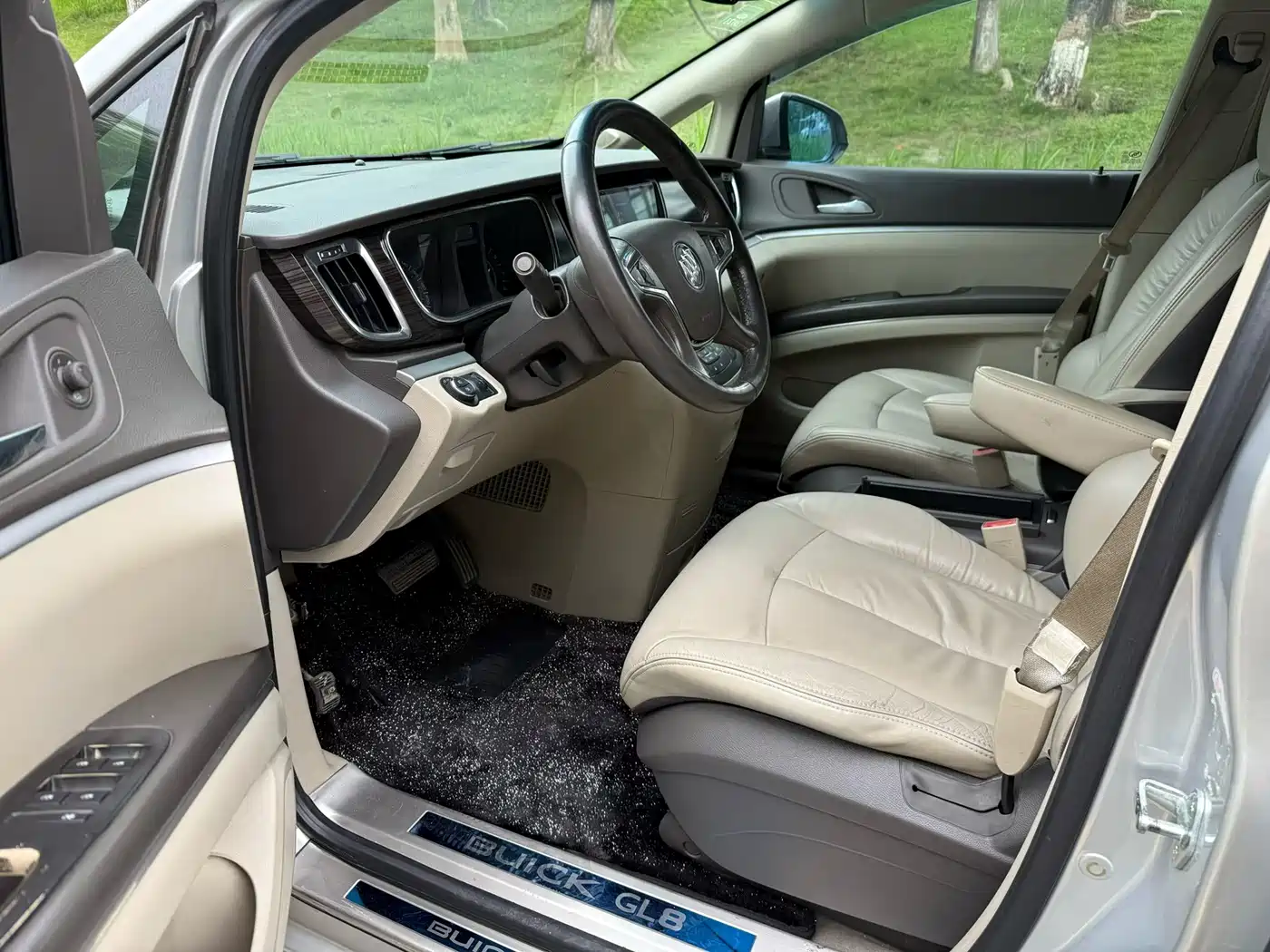 Buick GL8 2011 3.0L GT Luxury Business Elegance Edition фото 4