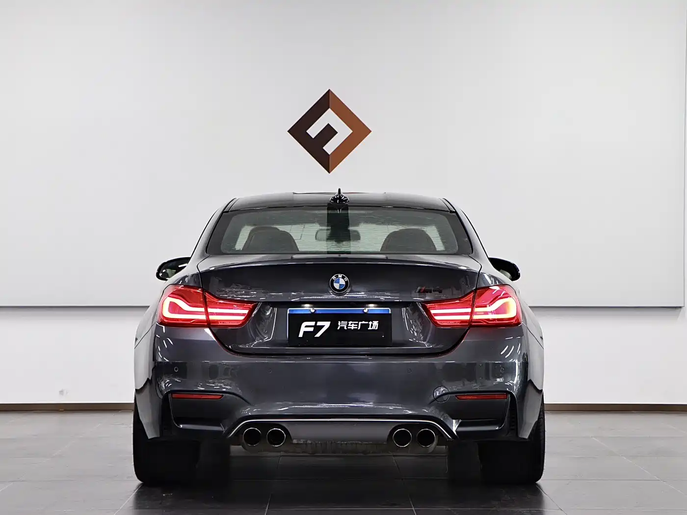 BMW M4 2017 M4 Coupe фото 5