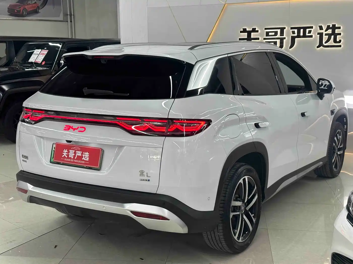 Photo 9 - BYD Song L DM-i