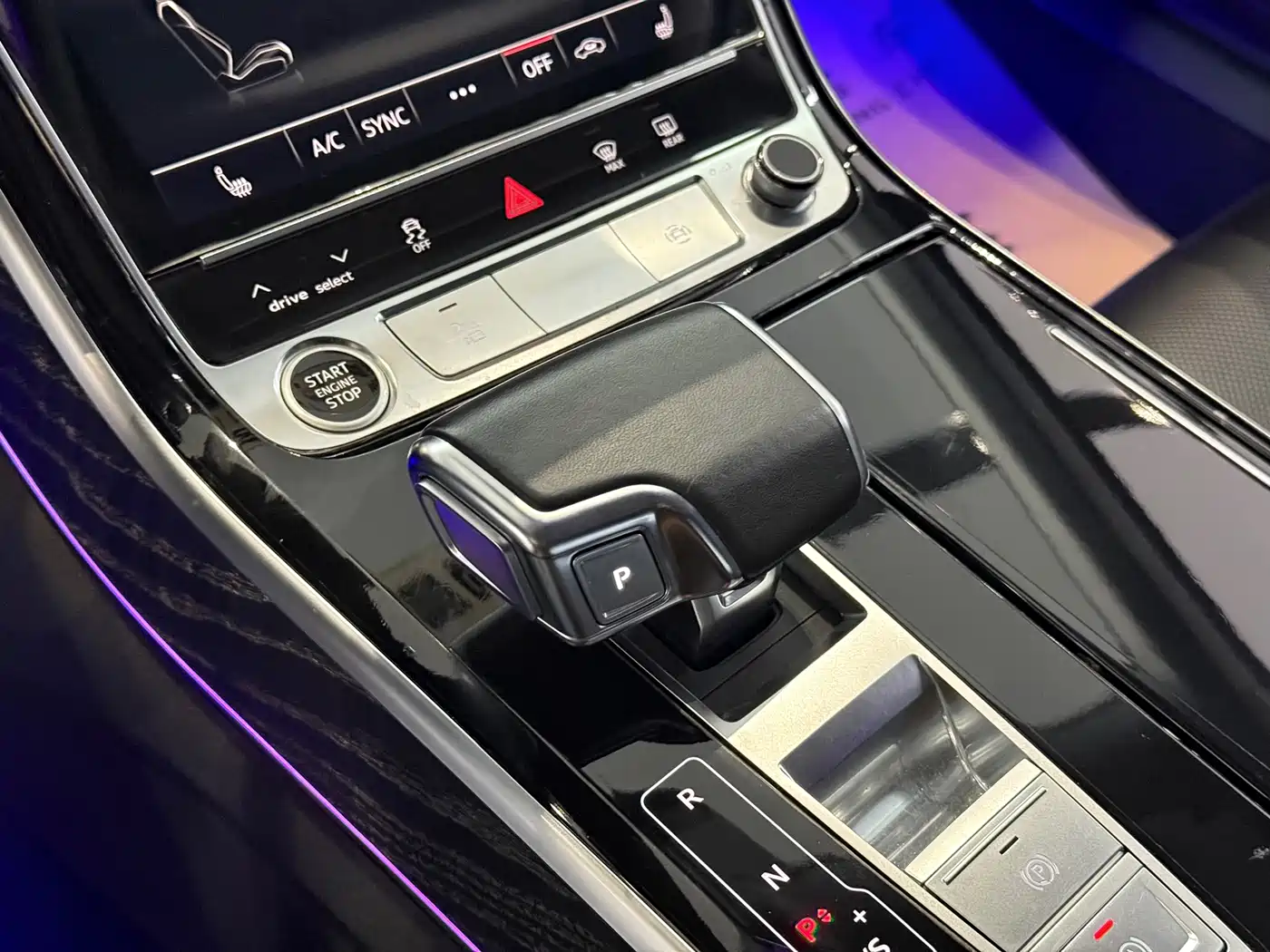 Audi A8 2021 A8L 50 TFSI quattro Comfort фото 14