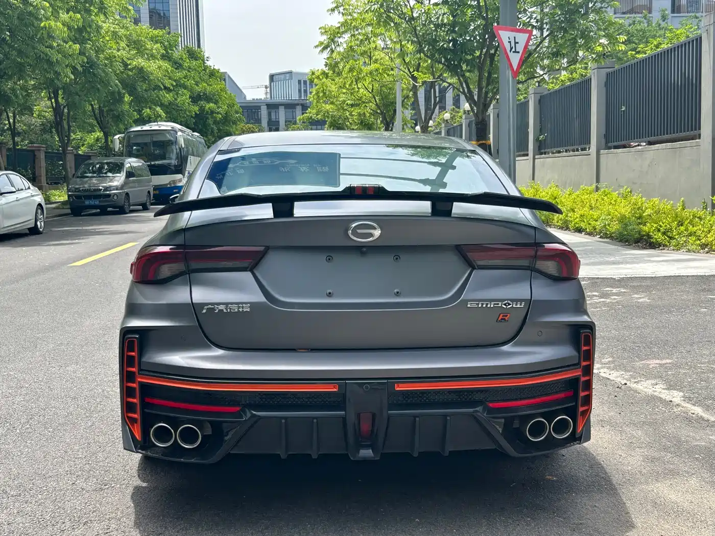 GAC Trumpchi Trumpchi Emkoo 2022 270T DCT J16 R-style Track Edition фото 17