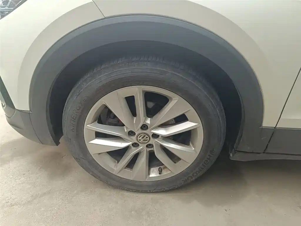 Volkswagen T-Cross 2019 1.5L Automatic Comfort Edition фото 23
