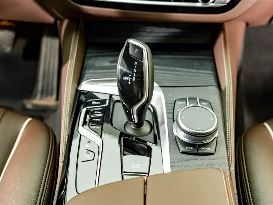 BMW 5 SERIES NEW ENERGY