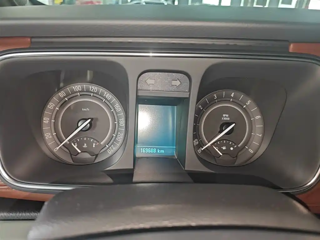 Buick GL8 2017 25S Luxury China V фото 12