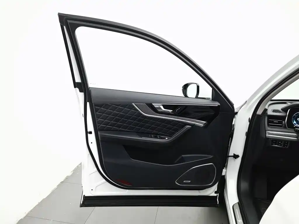 Фото 8 - Hongqi HS5