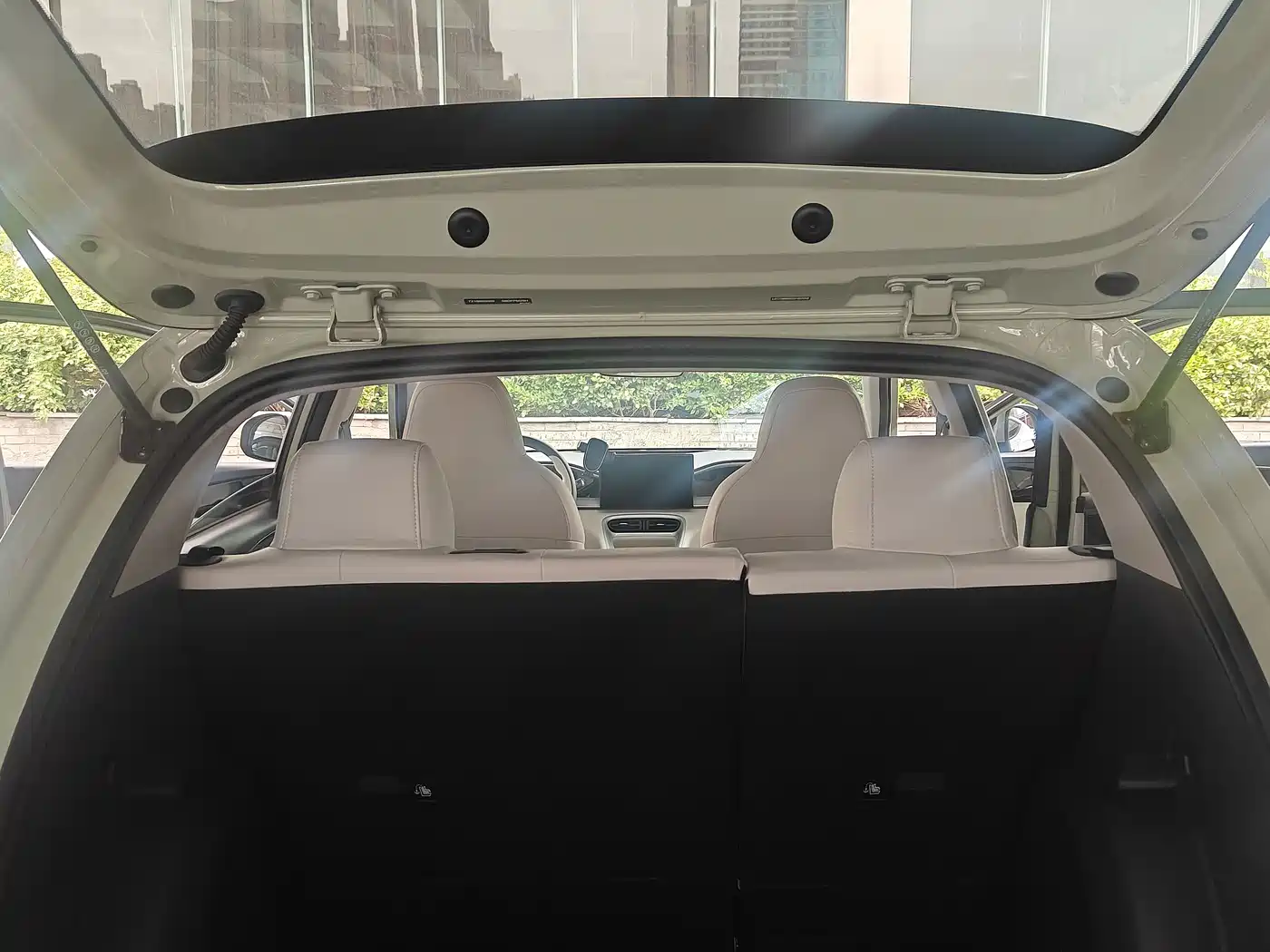Photo 5 - Geely Galaxy Starry Wish