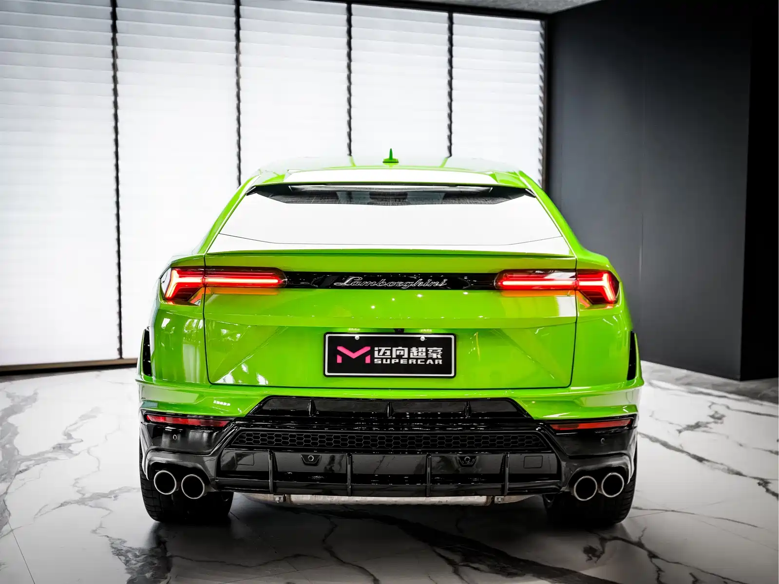 Фото 4 - Lamborghini Urus