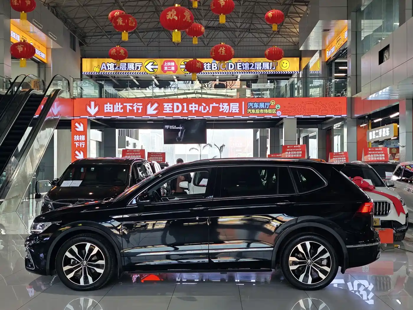 Volkswagen Tiguan L 2023 330TSI Auto 2WD R-Line Premium Edition фото 14