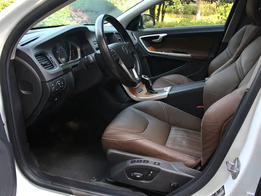 Volvo S60 Plug-in Hybrid 2015 2015 S60L E-Drive Hybrid T6 Wisdom
