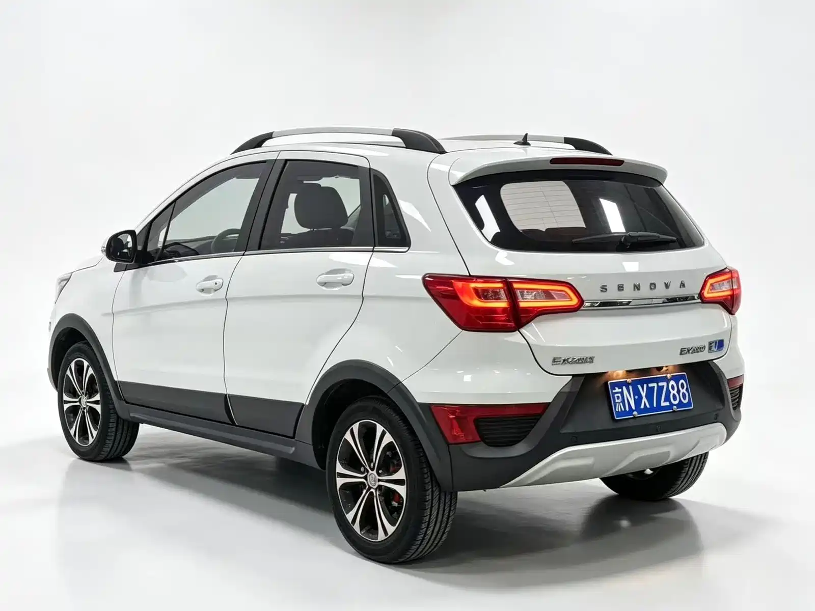 Photo 3 - BAIC New Energy EX