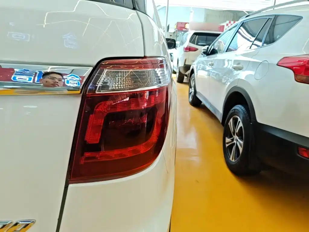 Changan Oshan Changan Oushang CX70 2017 2017 CX70T 1.5T Automatic Zun Qing Edition