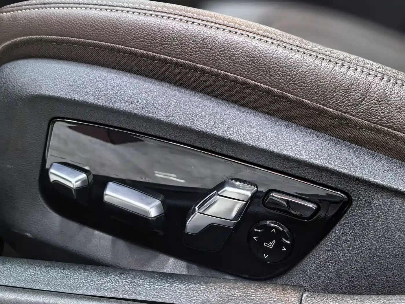 BMW 5 Series 2022 530Li Exclusive M Sport Package фото 22