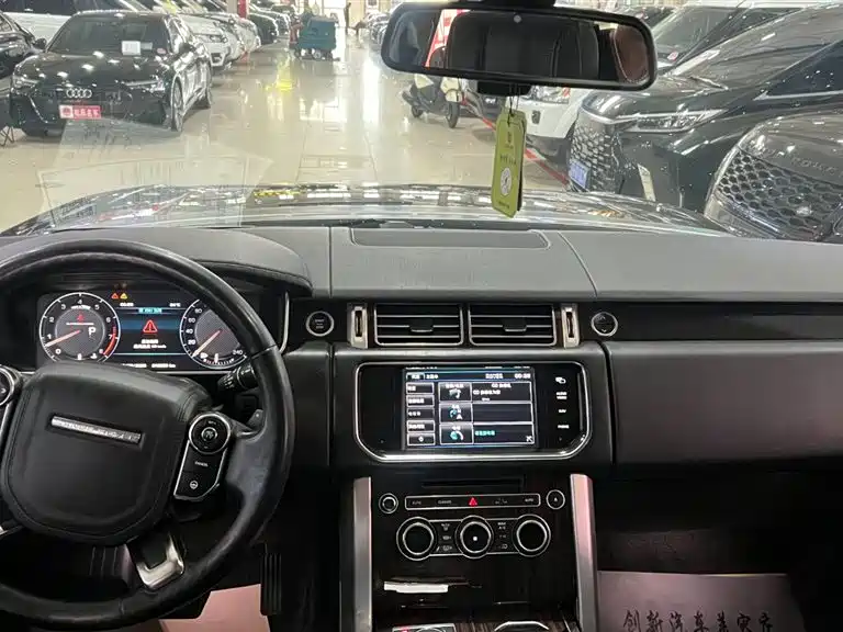 Фото 8 - Land Rover Range Rover